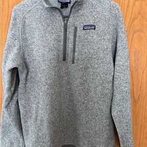 Patagonia Men's 1/4 zip fleece   - Gray.  Size medium.